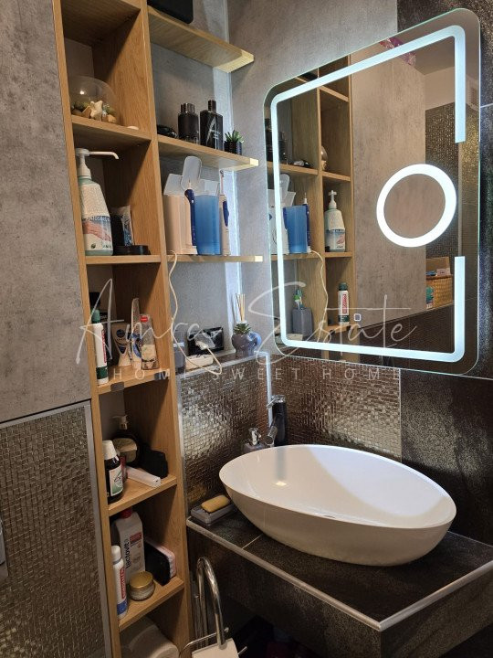 Apartament ultrafinisat 3 camere + terasa 60 mp