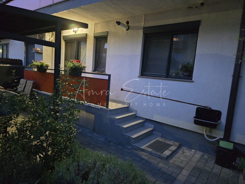 Apartament ultrafinisat 3 camere + terasa 60 mp