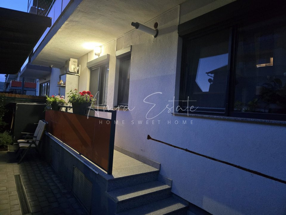 Apartament ultrafinisat 3 camere + terasa 60 mp