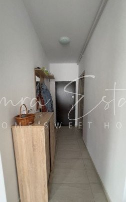 Apartament 3 camere in Floresti zona Subcetate